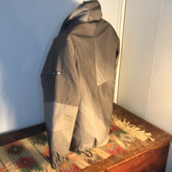 Body Glove winter adventure jacket. - Picture 5 of 12